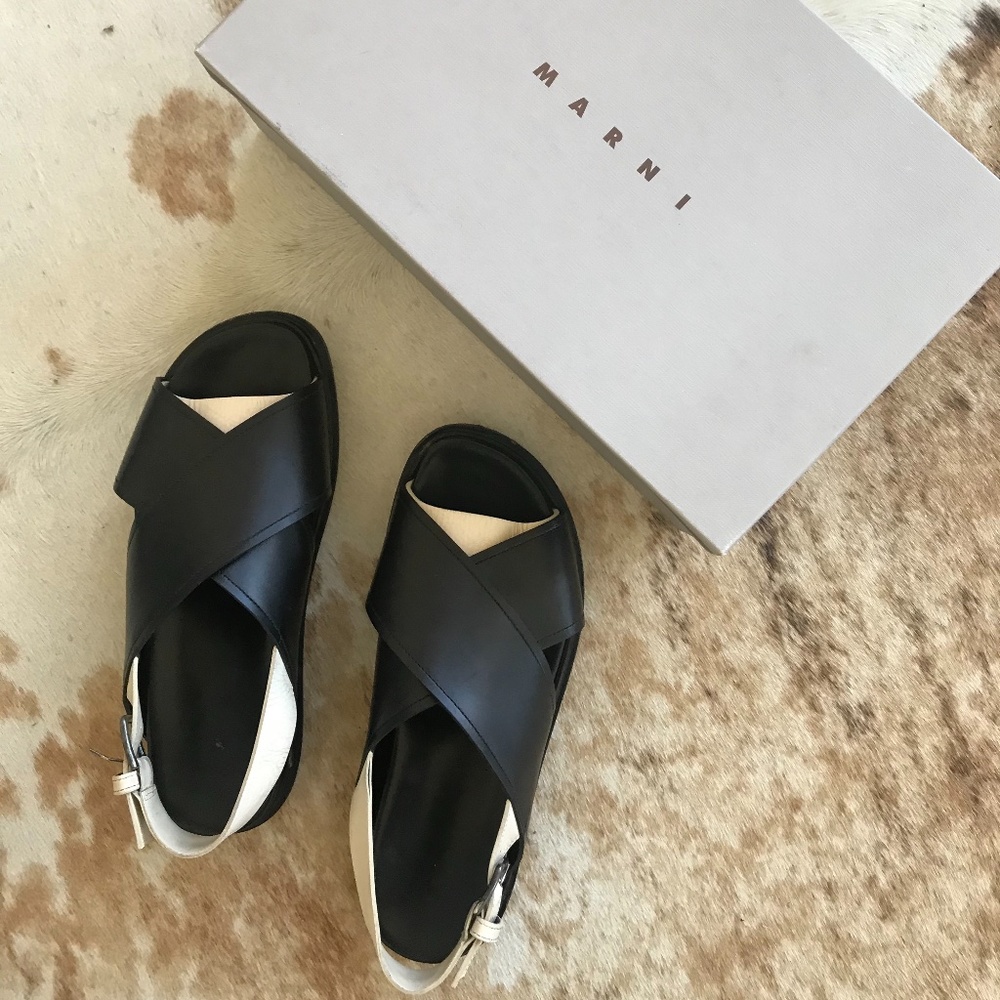 Marni Fussbett black + white crossover sandals 40